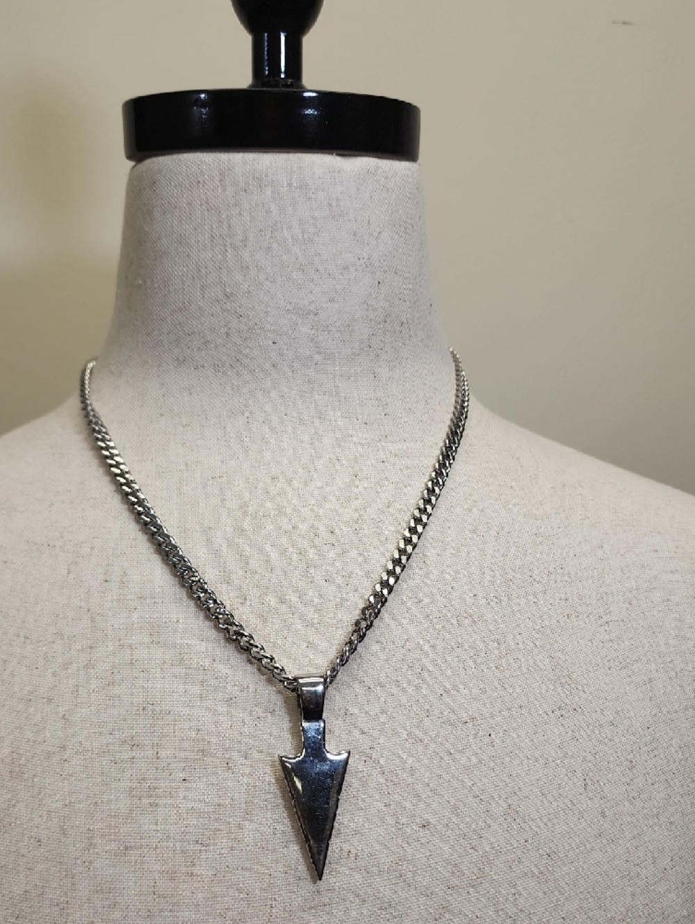 Stainless Steel Arrowhead Pendant Necklace Black Silver Chain - Picture 7 of 10